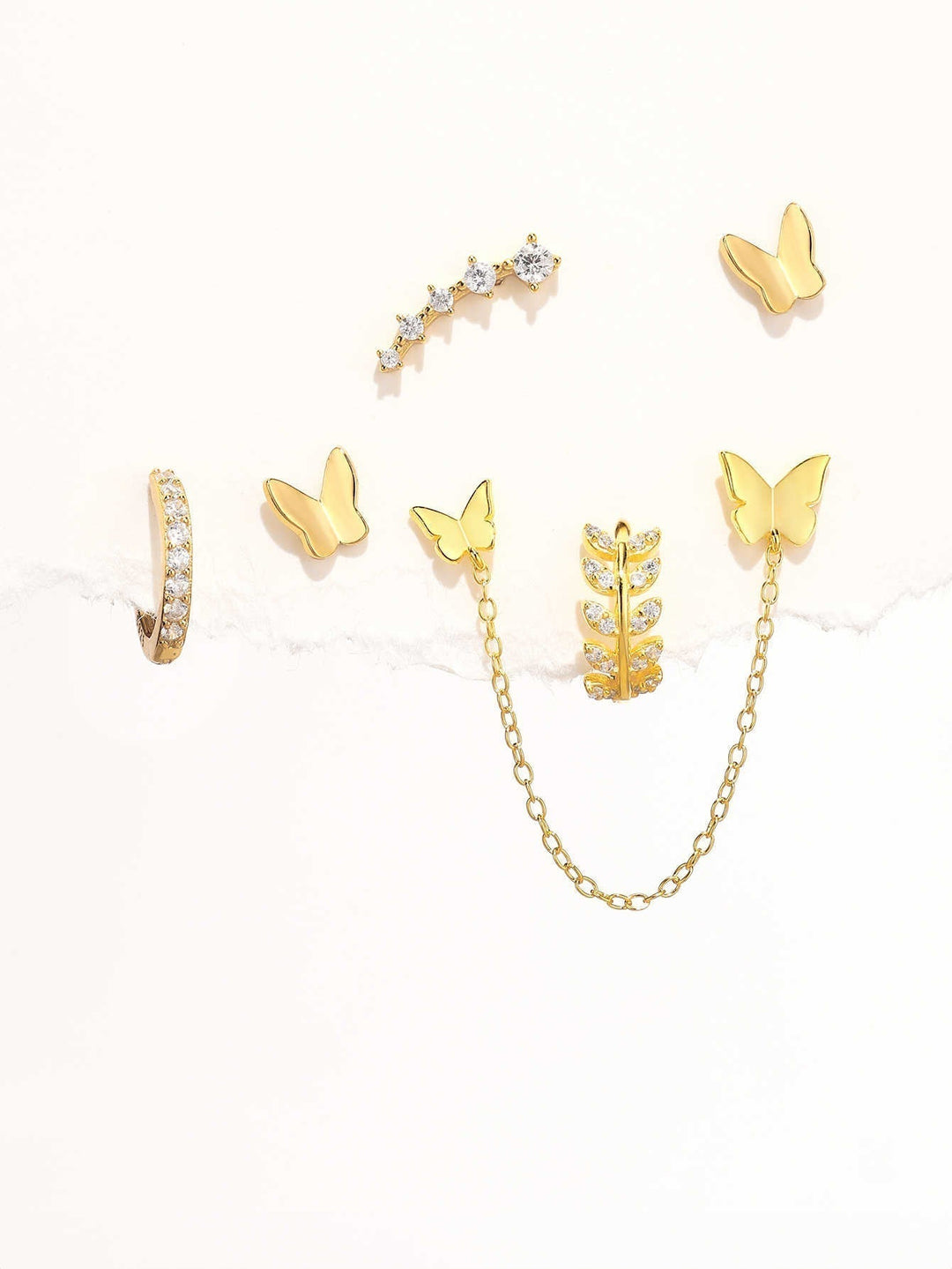 Karoline – Goldohrringe mit sanfter Kurve.