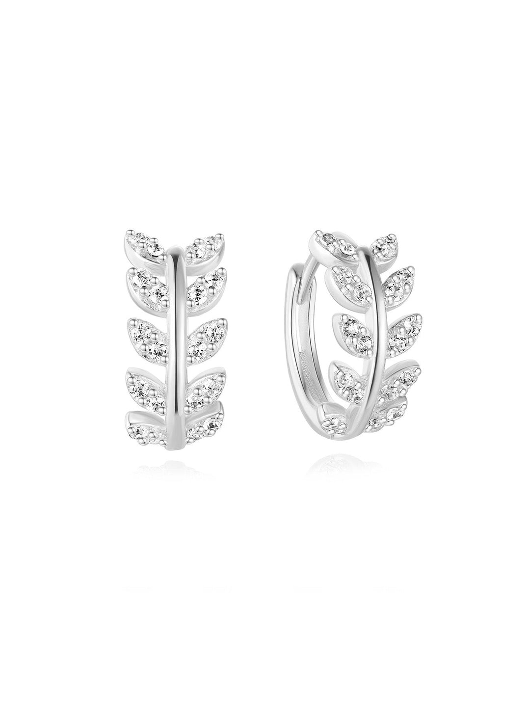 Karoline – Goldohrringe mit sanfter Kurve.