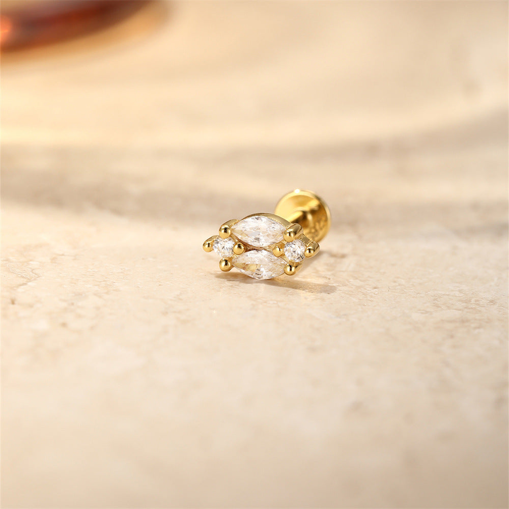 Martina – Goldene Ohrringe mit klarer Linie.