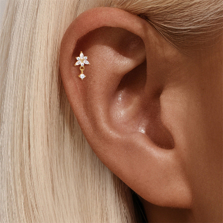 Martina – Goldene Ohrringe mit klarer Linie.