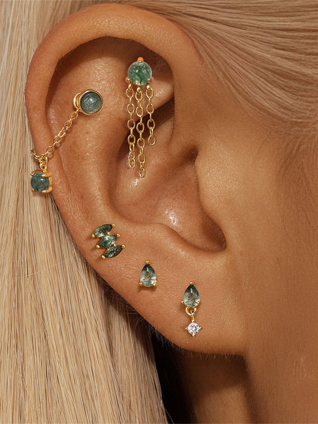 Sophie-Marie – Zarte goldene Ohrringe mit Bewegung.