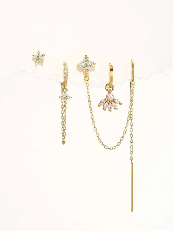 Clarissa – Goldene Ohrringe mit quadratischem Design.