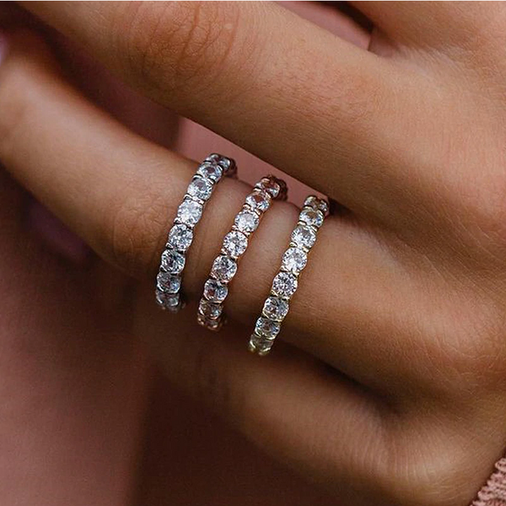 Elisabeth – Diamantring mit doppeltem Band.