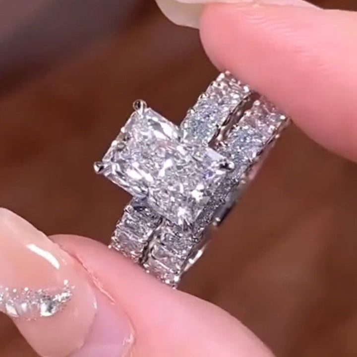 Katrin – Diamantring mit Baguette-Schliff.