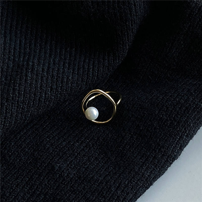 Greta – Vergoldeter Ring mit Perle.