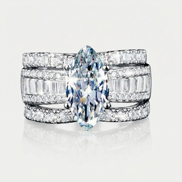 Veronika – Ring-Set mit Diamanten und goldenen Akzenten.