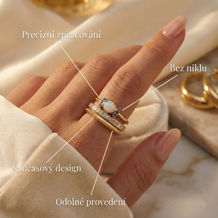 Tereza – Zarter goldener Ring mit schimmerndem Opal.